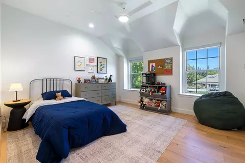 Bedroom - 5687 E Province Ave, Clovis, CA 93619 photo 4 of 6