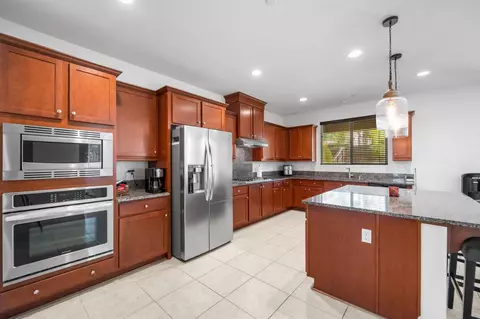Kitchen - 563 Mesa Dr S, Madera, CA 93636 photo 2 of 5