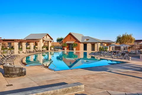 Exterior - 563 Mesa Dr S, Madera, CA 93636 photo 10 of 10