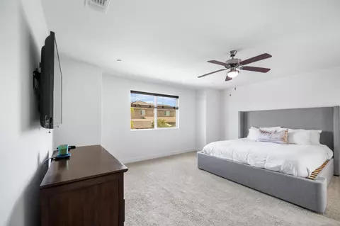 Bedroom - 563 Mesa Dr S, Madera, CA 93636 photo 5 of 7