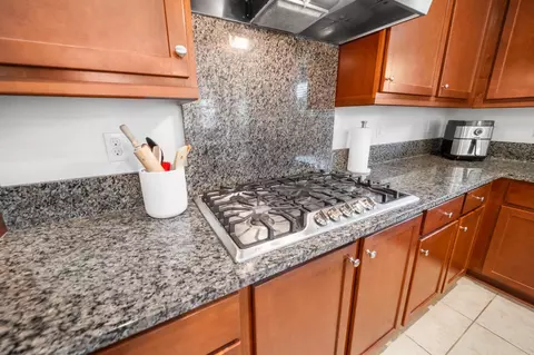 Kitchen - 563 Mesa Dr S, Madera, CA 93636 photo 5 of 5