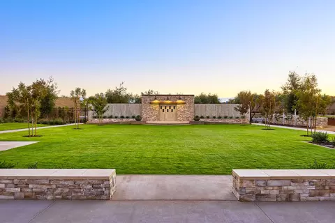 View/Area - 563 Mesa Dr S, Madera, CA 93636 photo 10 of 10