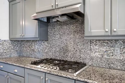 Kitchen - 602 Pinnacle Dr W, Madera, CA 93636 photo 7 of 7