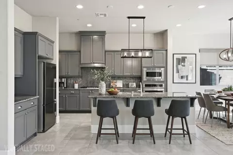 Kitchen - 602 Pinnacle Dr W, Madera, CA 93636 photo 2 of 7