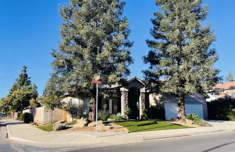 Exterior - 563 W Omaha Ave, Clovis, CA 93619 photo 2 of 8