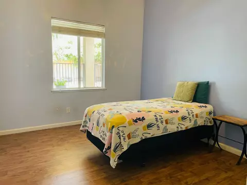 Bedroom - 563 W Omaha Ave, Clovis, CA 93619 photo 3 of 3