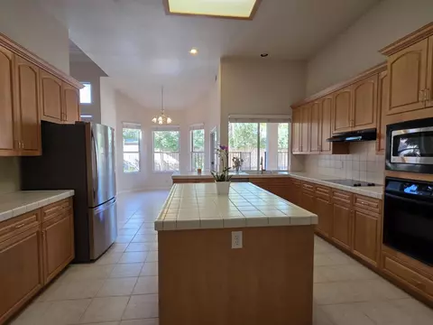 Kitchen - 563 W Omaha Ave, Clovis, CA 93619 photo 2 of 2