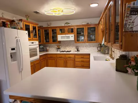 Kitchen - 2555 Bellaire Way, Clovis, CA 93611 photo 1 of 2