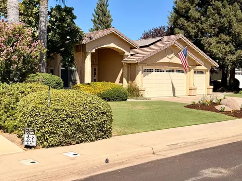 Exterior - 2555 Bellaire Way, Clovis, CA 93611 photo 2 of 15