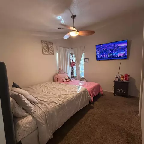 Bedroom - 1338 E Castlecrest Ave, Visalia, CA 93292 photo 7 of 15