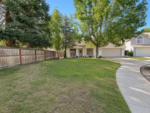 Exterior - 325 W Decatur Ave, Clovis, CA 93611 photo 2 of 3