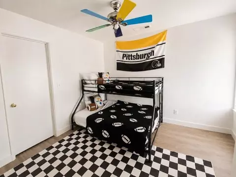 Bedroom - 325 W Decatur Ave, Clovis, CA 93611 photo 2 of 3
