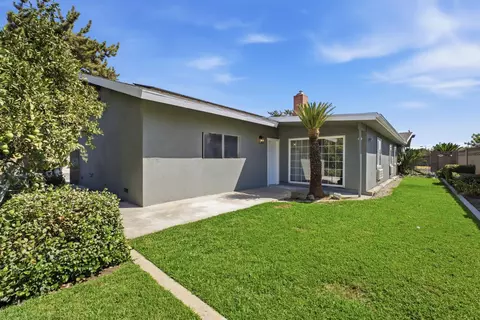 Exterior - 3731 Allan St, Selma, CA 93662 photo 5 of 8