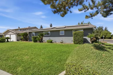 Exterior - 3731 Allan St, Selma, CA 93662 photo 3 of 8
