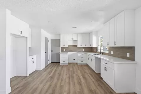 Kitchen - 3731 Allan St, Selma, CA 93662 photo 2 of 2