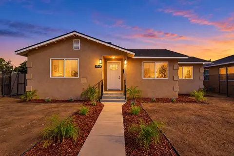 1244 W Pontiac Way, Fresno, CA 93705