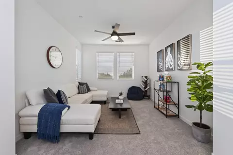 Living - 4071 Braden Rd, Madera, CA 93636 photo 2 of 3
