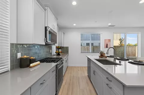 Kitchen - 4071 Braden Rd, Madera, CA 93636 photo 3 of 5