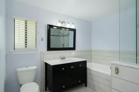Bath - 3237 Renn, Clovis, CA 93611 photo 1 of 3