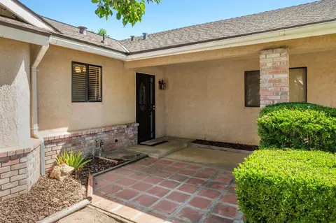 Exterior - 3237 Renn, Clovis, CA 93611 photo 3 of 10