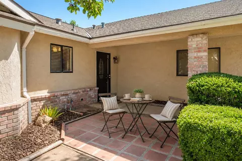 Exterior - 3237 Renn, Clovis, CA 93611 photo 4 of 10