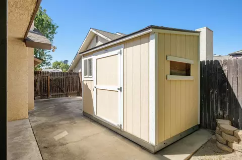 Exterior - 3237 Renn, Clovis, CA 93611 photo 9 of 10