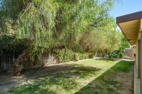 Exterior - 3237 Renn, Clovis, CA 93611 photo 7 of 10