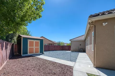 Exterior - 89 Polson Ave, Clovis, CA 93612 photo 5 of 11