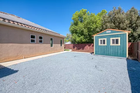 Exterior - 89 Polson Ave, Clovis, CA 93612 photo 7 of 11