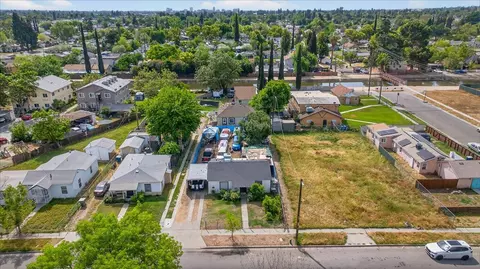 View/Area - 1328 E Fedora Ave, Fresno, CA 93704 photo 6 of 8