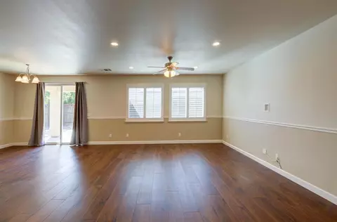 Living - 1630 Blackwood Ave, Clovis, CA 93619 photo 2 of 9