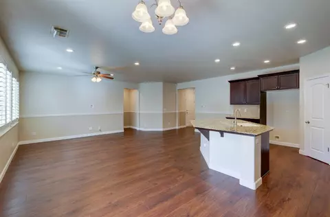 Living - 1630 Blackwood Ave, Clovis, CA 93619 photo 5 of 9