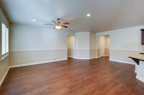 Living - 1630 Blackwood Ave, Clovis, CA 93619 photo 4 of 9