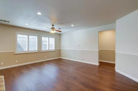 Living - 1630 Blackwood Ave, Clovis, CA 93619 photo 6 of 9