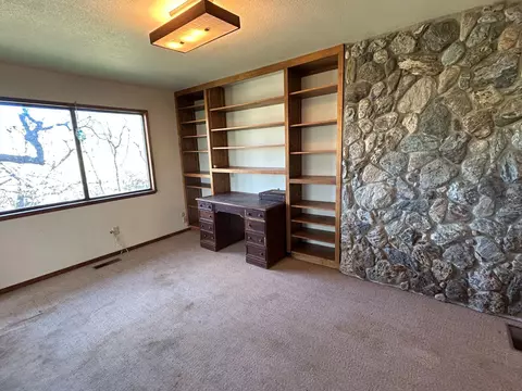 Living - 40838 Oak Ridge Dr, Three Rivers, CA 93271 photo 6 of 6