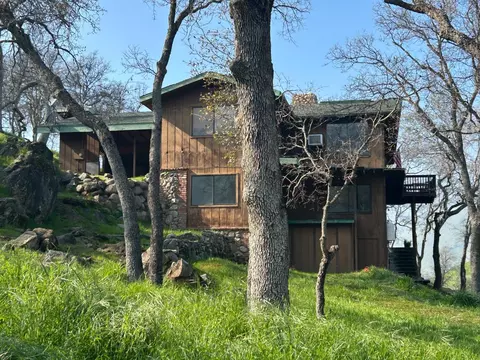 Exterior - 40838 Oak Ridge Dr, Three Rivers, CA 93271 photo 8 of 13