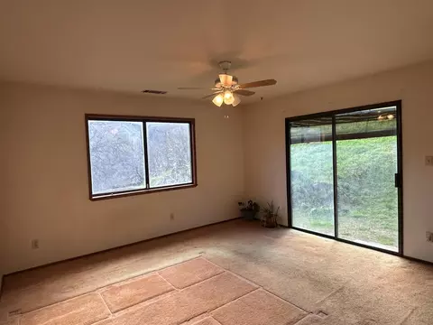 Living - 40838 Oak Ridge Dr, Three Rivers, CA 93271 photo 4 of 6
