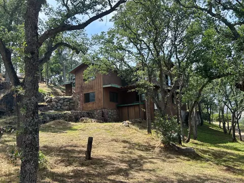 Exterior - 40838 Oak Ridge Dr, Three Rivers, CA 93271 photo 3 of 13