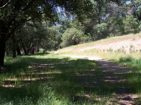 10 Rusty Ln, Oakhurst, CA 93644 photo 2