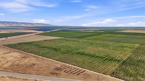 Other - 45551 W Panoche Rd, Firebaugh, CA 93622 photo 14 of 15
