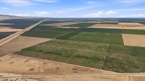 Other - 45551 W Panoche Rd, Firebaugh, CA 93622 photo 3 of 15