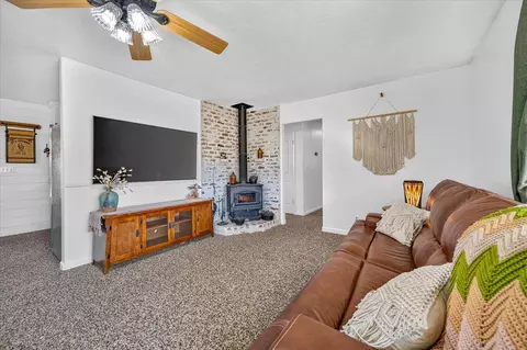 Living - 12909 E Gettysburg Ave, Sanger, CA 93657 photo 3 of 4