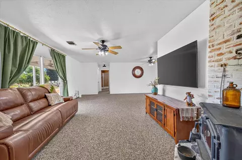 Living - 12909 E Gettysburg Ave, Sanger, CA 93657 photo 4 of 4