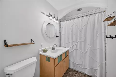 Bath - 12909 E Gettysburg Ave, Sanger, CA 93657 photo 3 of 3