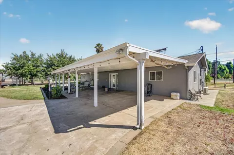 Exterior - 12909 E Gettysburg Ave, Sanger, CA 93657 photo 3 of 13