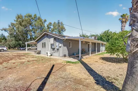 Exterior - 12909 E Gettysburg Ave, Sanger, CA 93657 photo 9 of 13