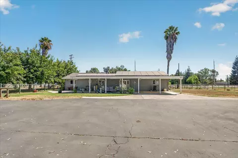 Exterior - 12909 E Gettysburg Ave, Sanger, CA 93657 photo 2 of 13