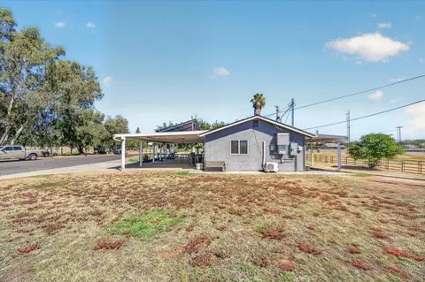 Exterior - 12909 E Gettysburg Ave, Sanger, CA 93657 photo 6 of 13