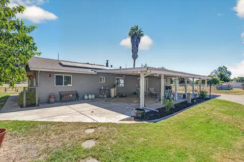 Exterior - 12909 E Gettysburg Ave, Sanger, CA 93657 photo 1 of 13