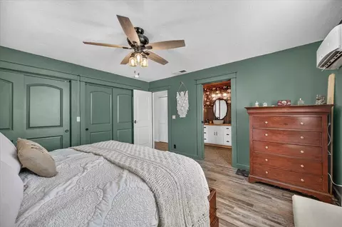 Bedroom - 12909 E Gettysburg Ave, Sanger, CA 93657 photo 3 of 12